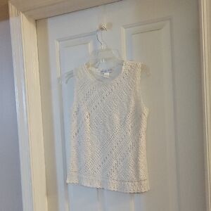 Garfield & Marks Women White Crochet Sleeveless Top Medium Petite